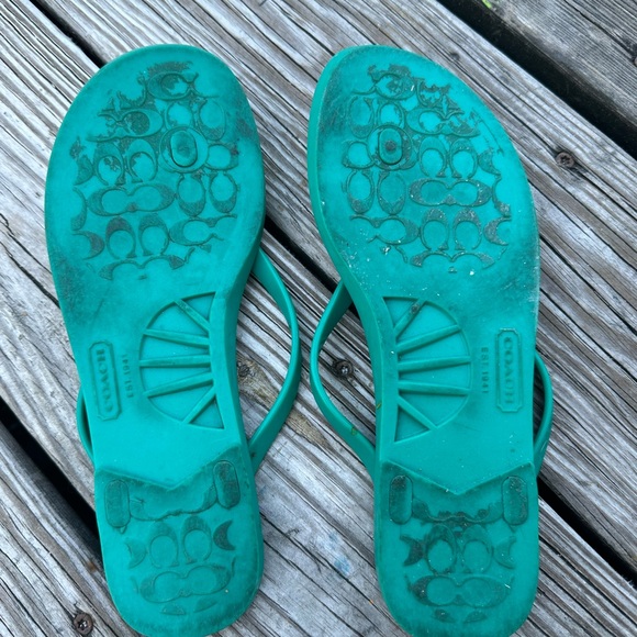 Coach, teal, flip flops with a bow. - Picture 4 of 4